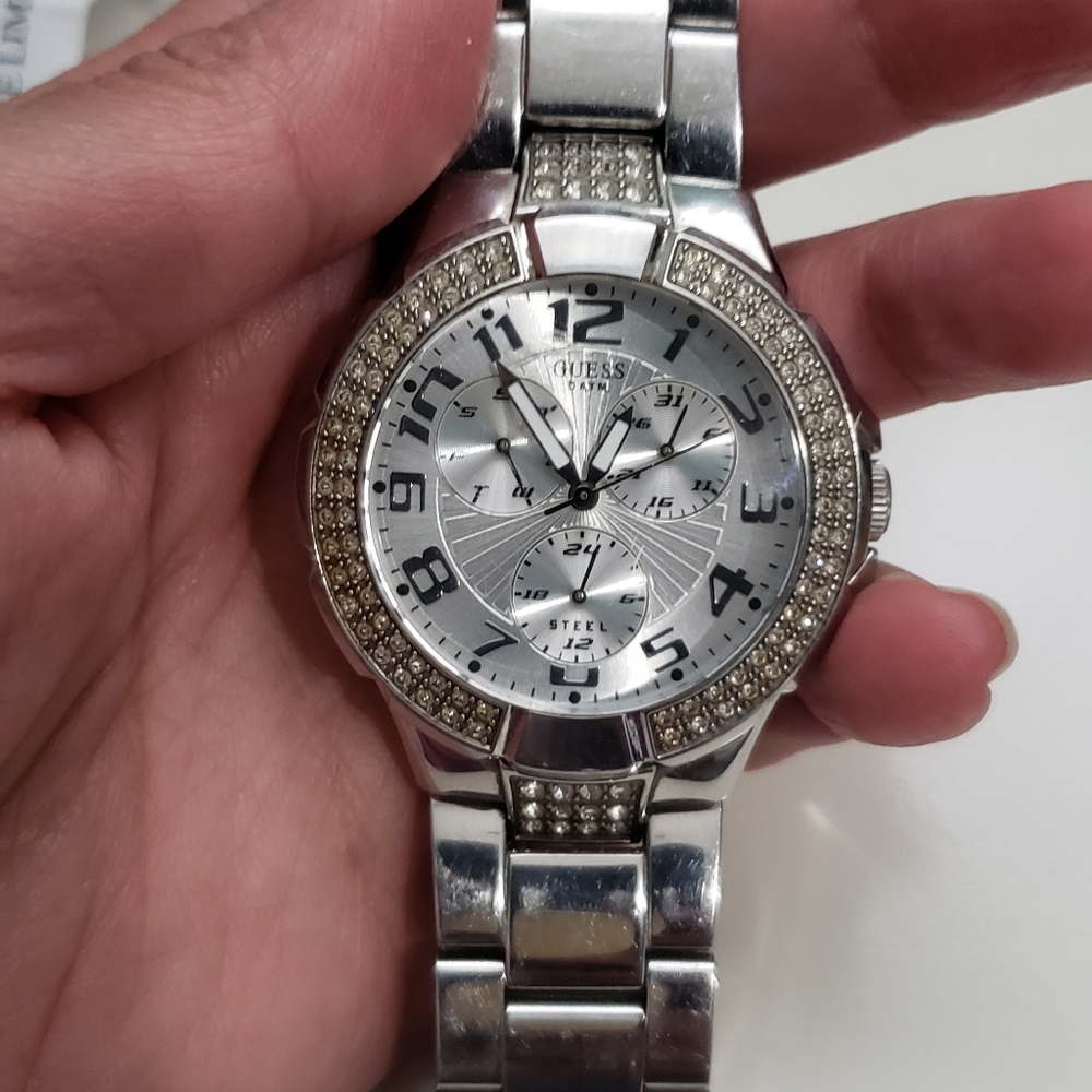 Guess Steel Watch - Picture 5 of 7
